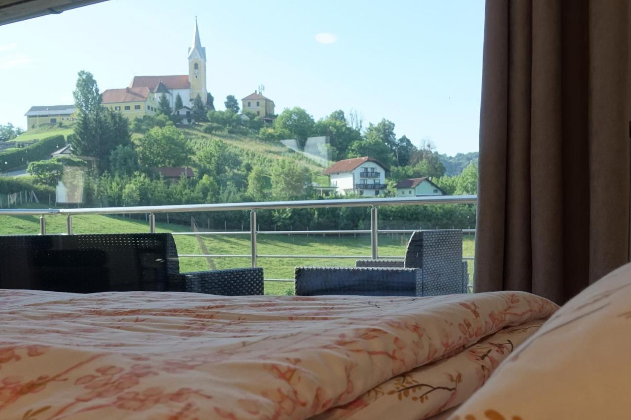 Apartments Laura Farm Stay Podčetrtek Eksteriør bilde